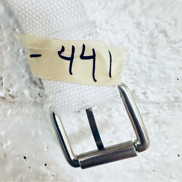 mudd white belt size M with rivets - Picture 4 of 7